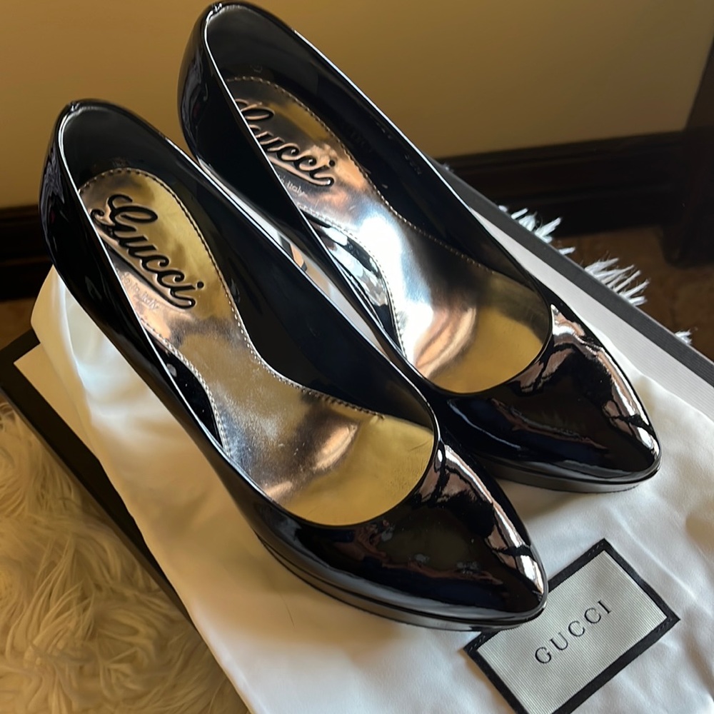 Gucci black high heel pump.